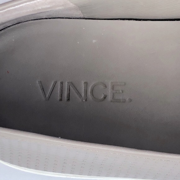 Vince Blair Perforated Leather Sneakers Size 9M - Picture 10 of 10